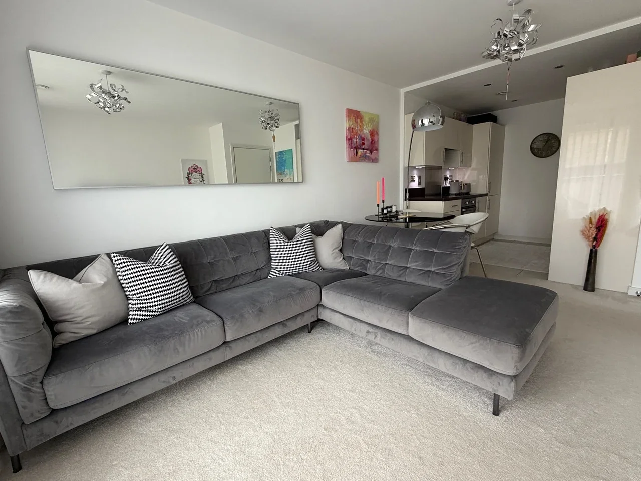 Flat Yeoman Street in Greater London