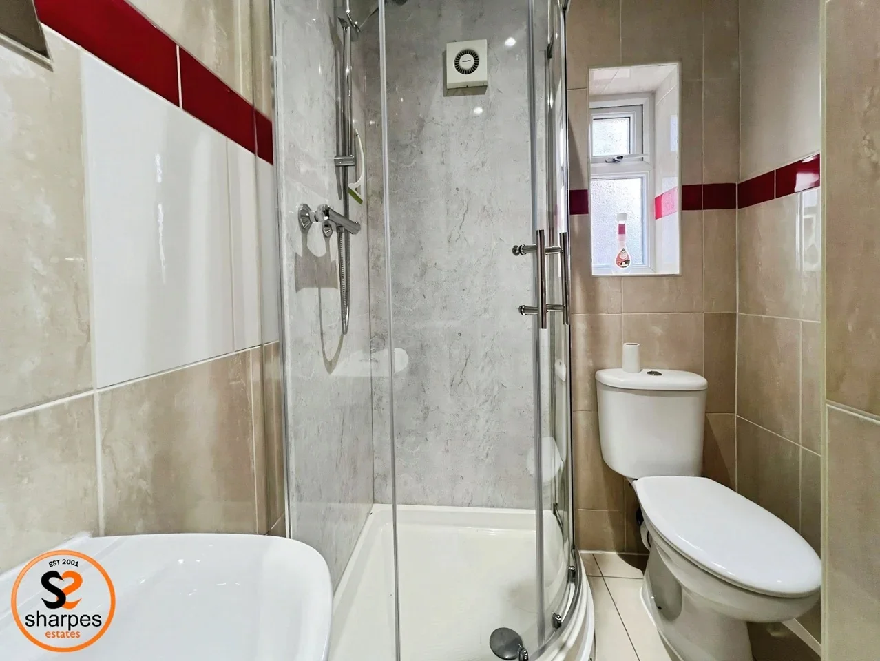 Room Robinson Road in Greater London
