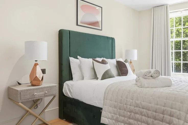 Flat Cheyne Walk in Greater London
