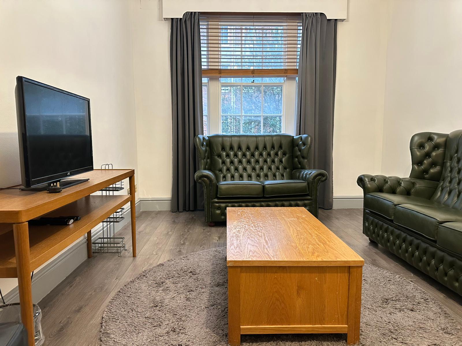 Flat Queensway in City of Westminster