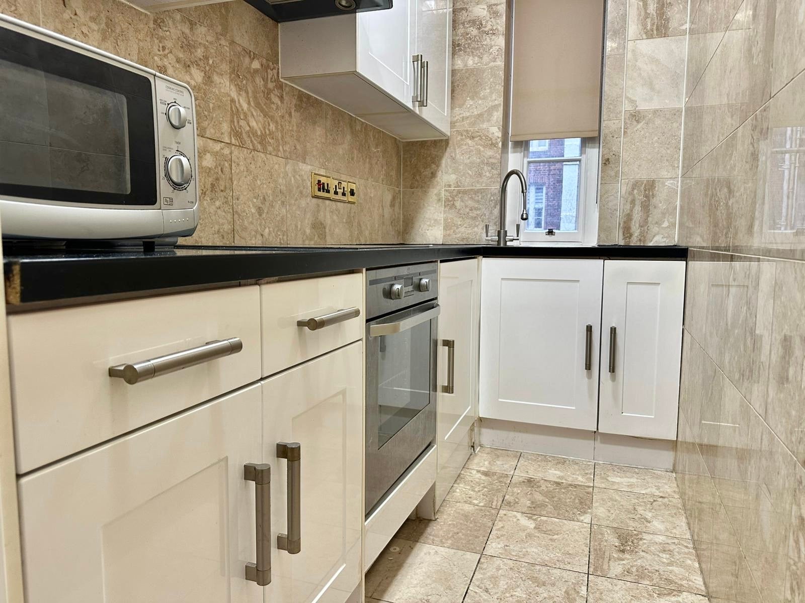 Flat Queensway in City of Westminster