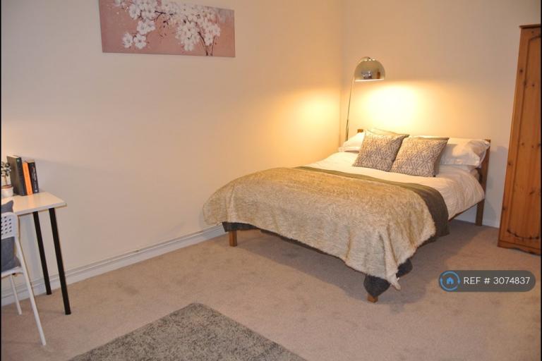 Room Lawnswood in Telford