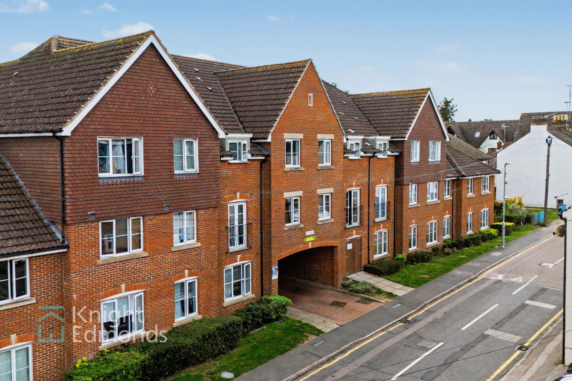 Flat Orchard Street in Rainham