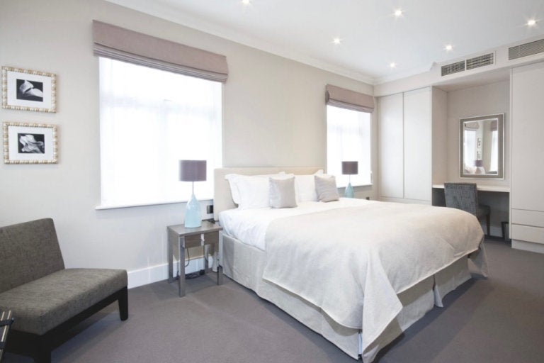 Flat Ashburn Gardens in Greater London