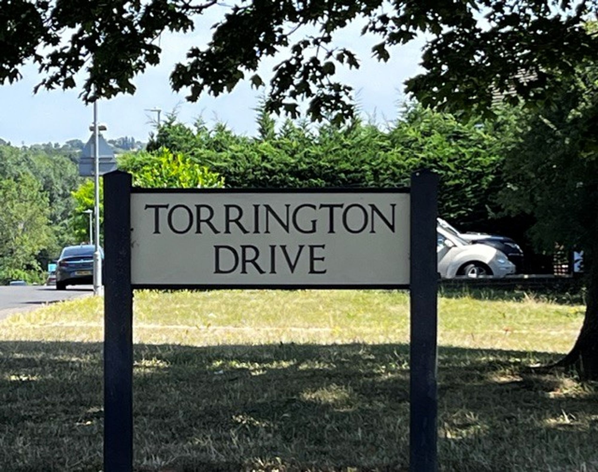 Flat Torrington Drive in Epping Forest