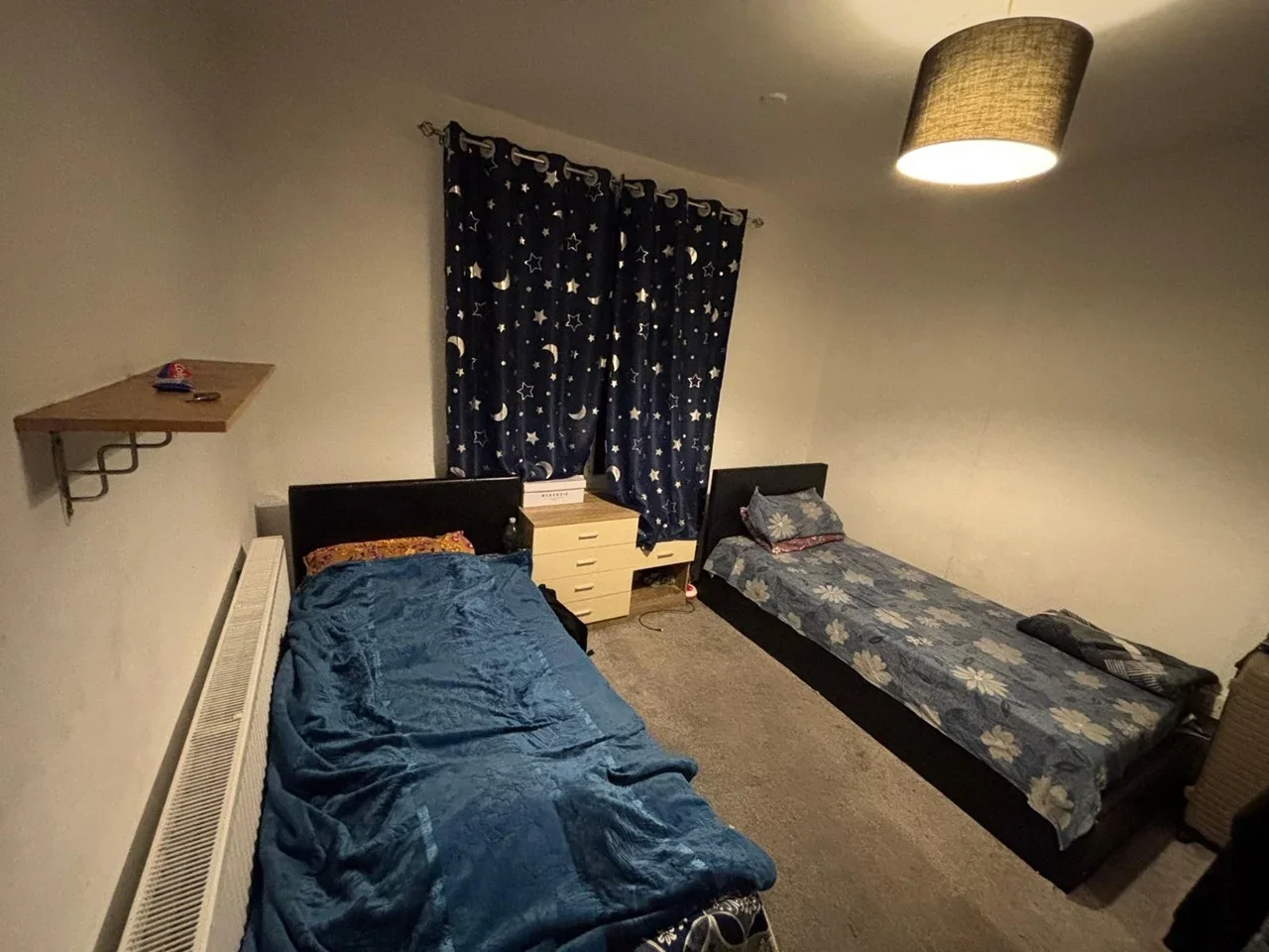 House Kings Avenue in Greater London
