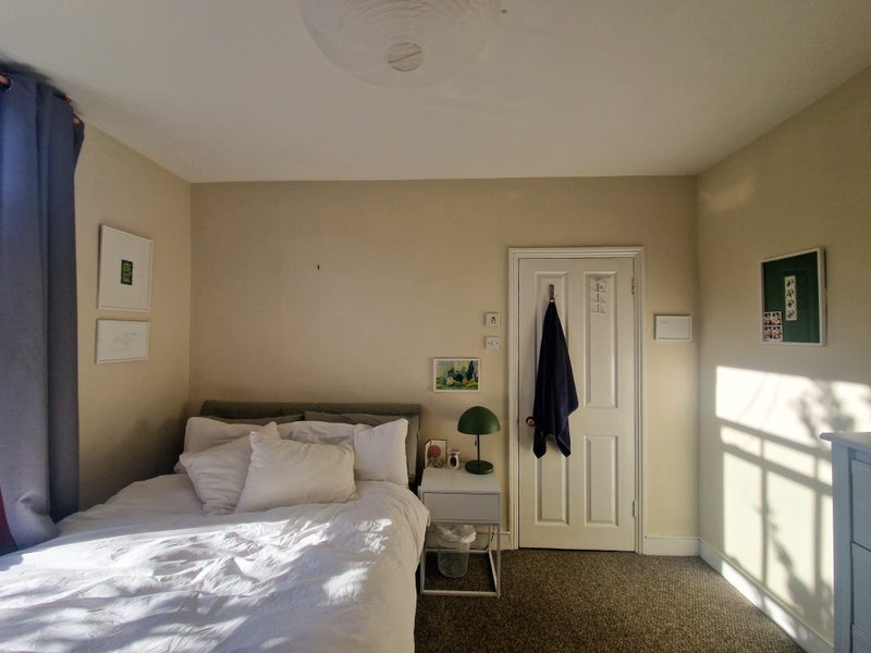 Room Ingelow Road in Greater London