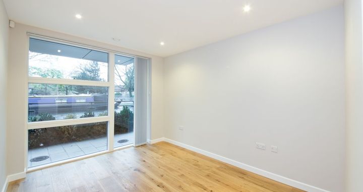 Flat Amberley Road in City of Westminster