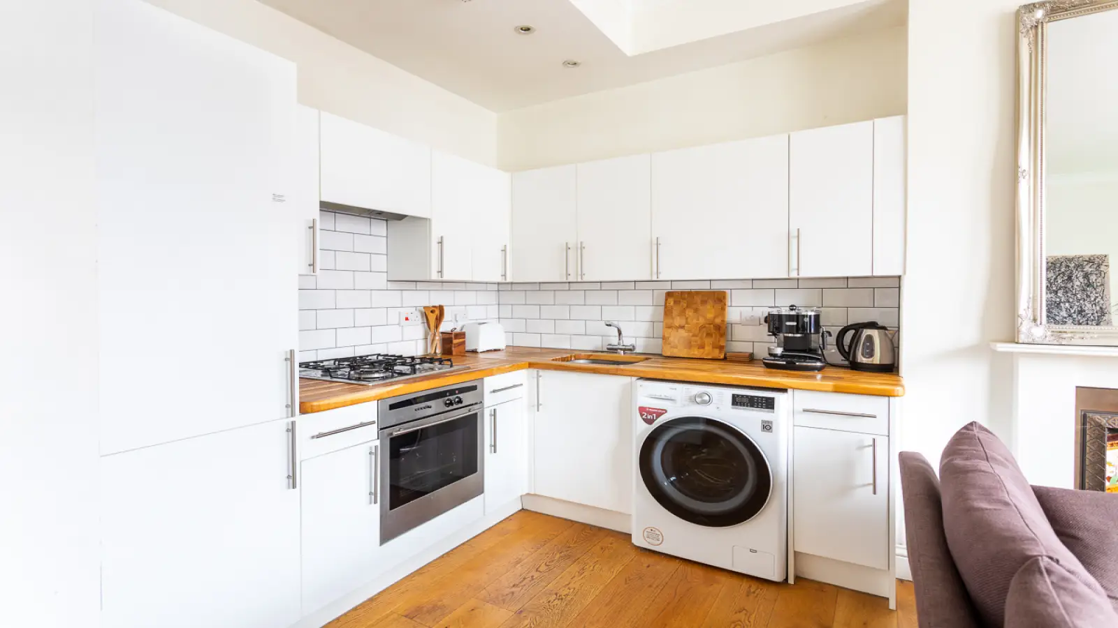 Flat Oxford Gardens in Greater London