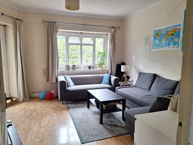 Room Balham Hill in Greater London