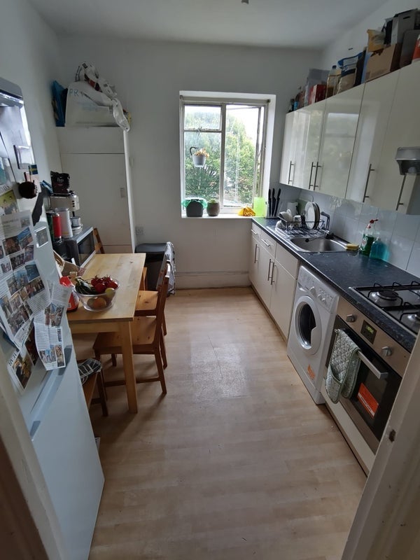 Room Balham Hill in Greater London