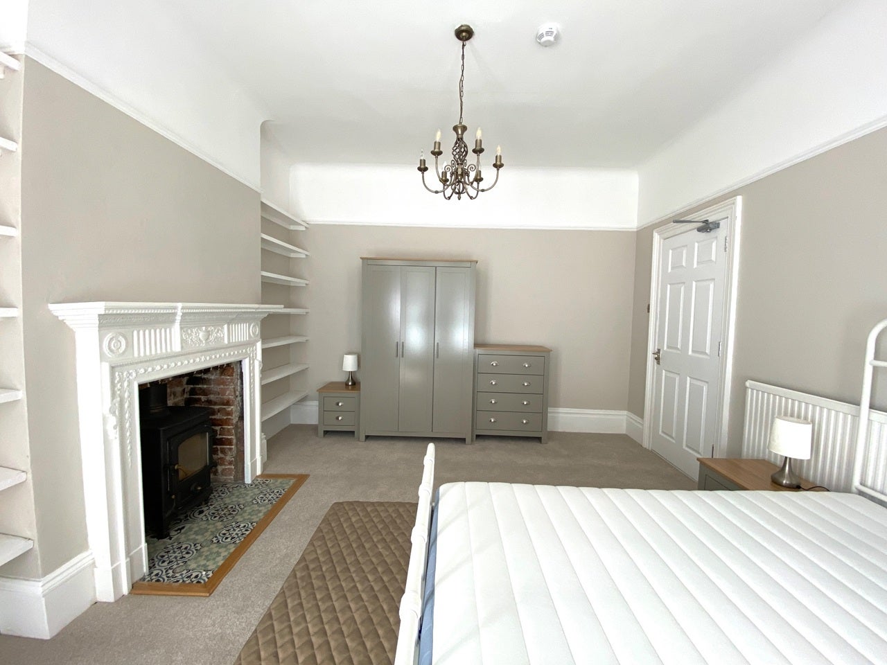 Room Elms Avenue in Eastbourne