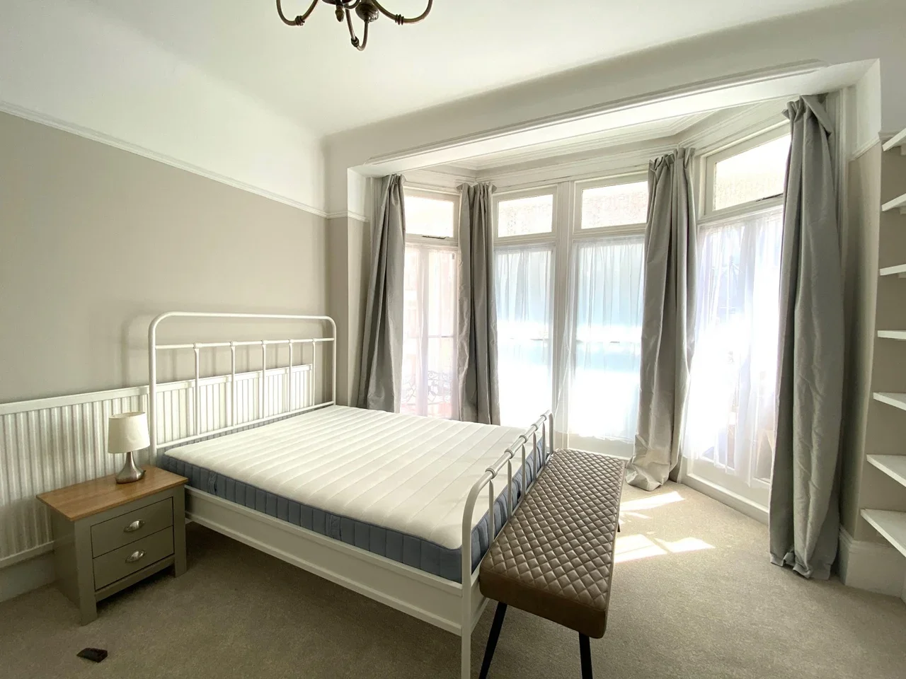 Room Elms Avenue in Eastbourne