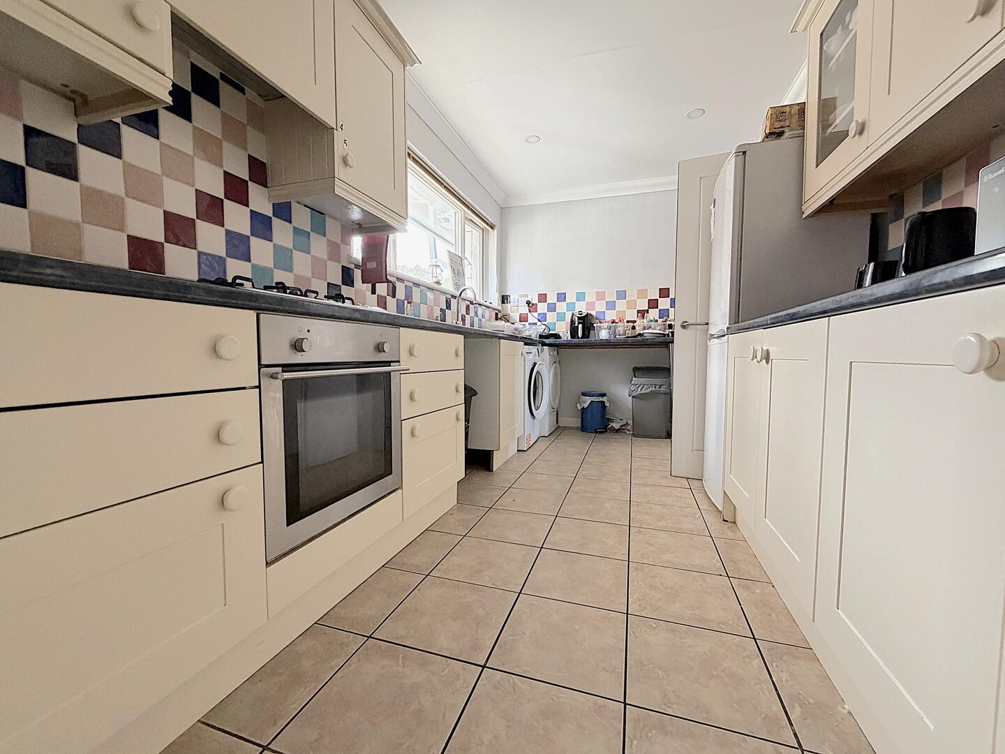 Room Clarence Road in East Cowes