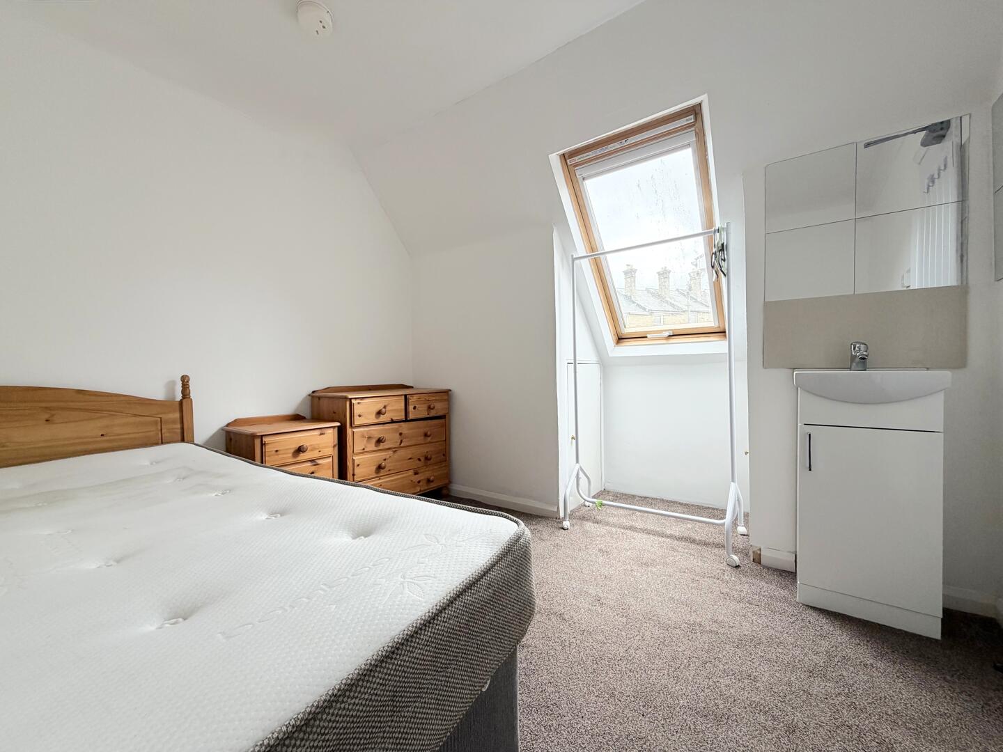 Room Clarence Road in East Cowes