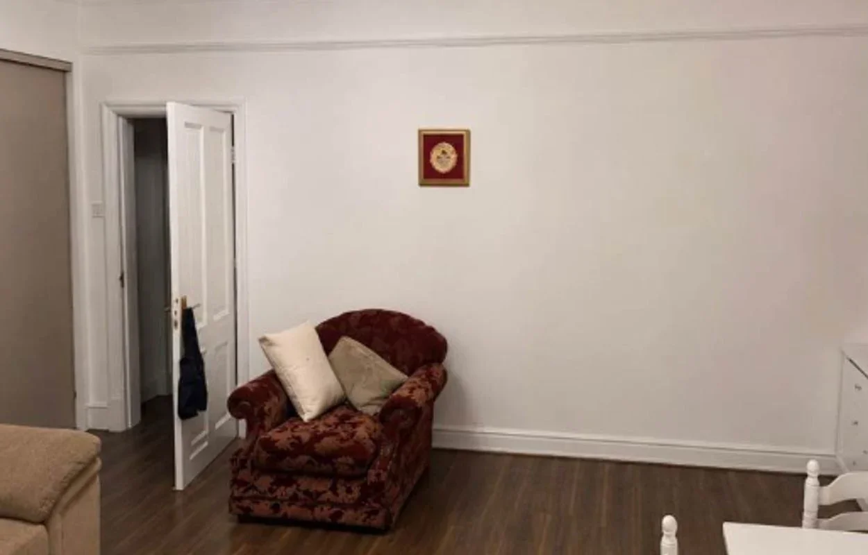 Flat Arthur Road in Greater London