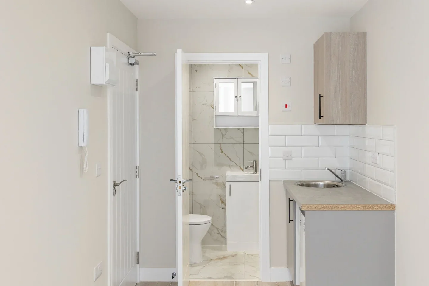 Flat Wolseley Road in Greater London