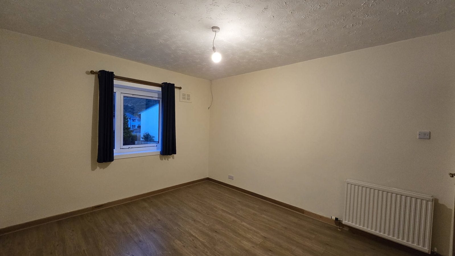 Flat Caroline Crescent in Alva