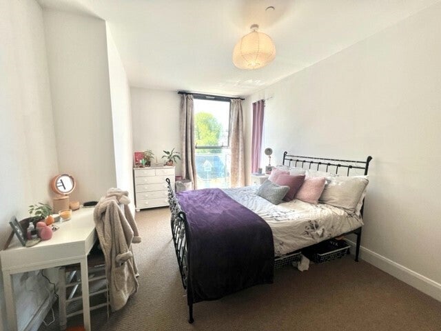 Flat Swan Lane in Winchester