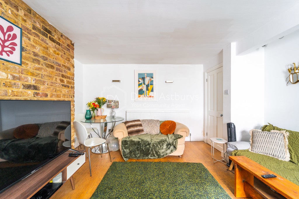 Flat Barnsbury Street in Greater London