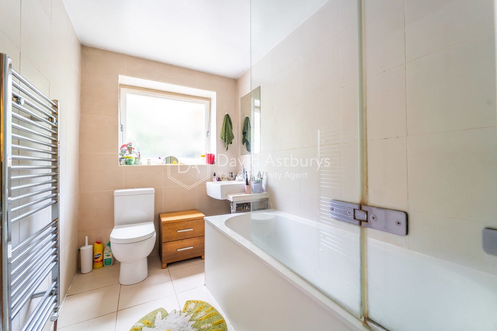 Flat Barnsbury Street in Greater London