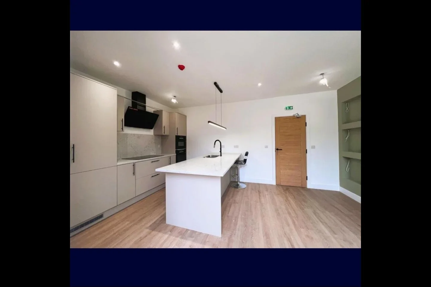 Room Granville Road in Luton