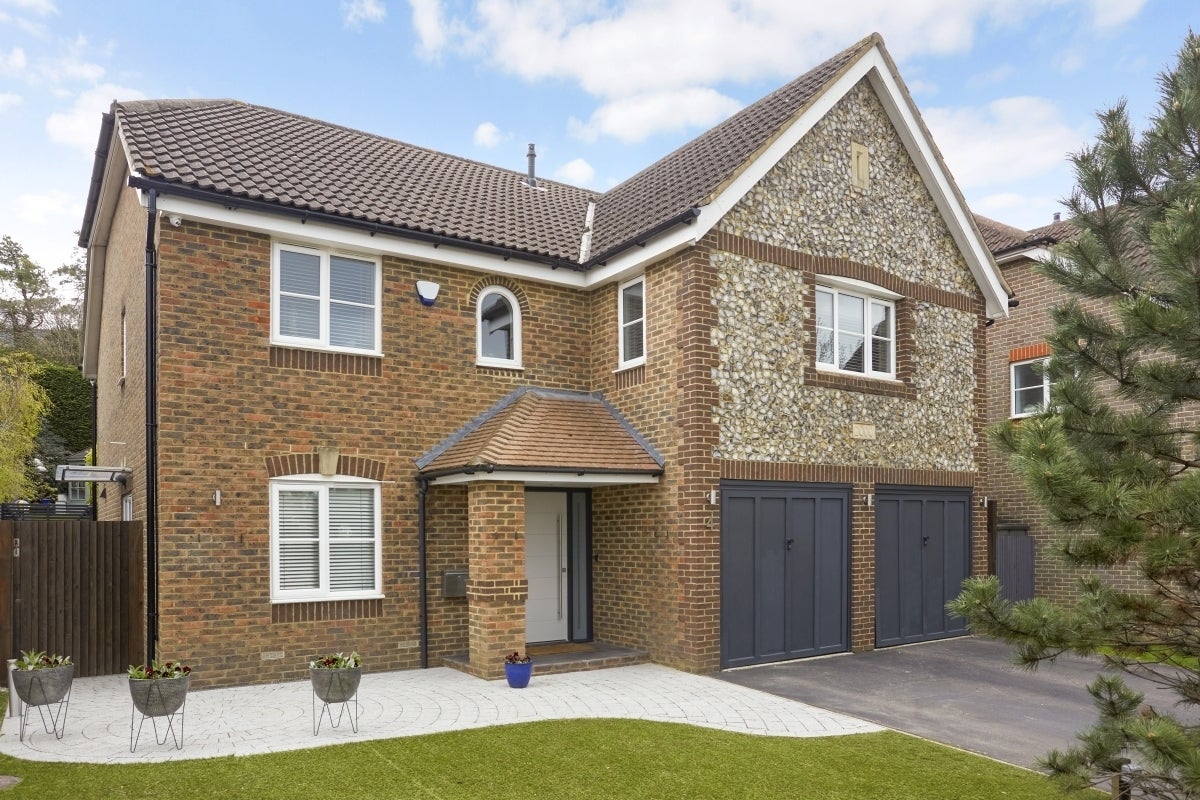 House Woodlands Gardens in Reigate and Banstead