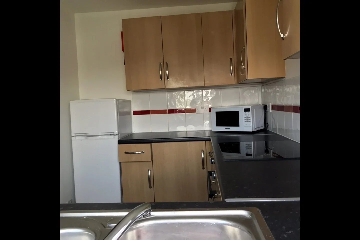 Flat Hartville Road in Greater London