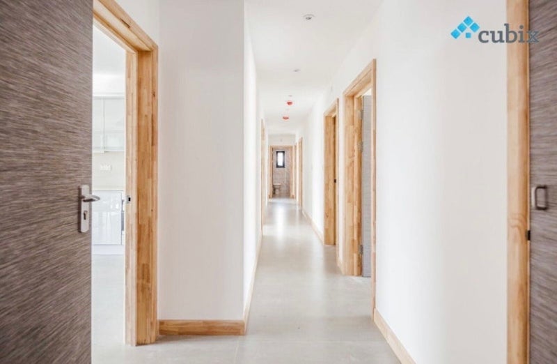 Room Valmar Road in Greater London
