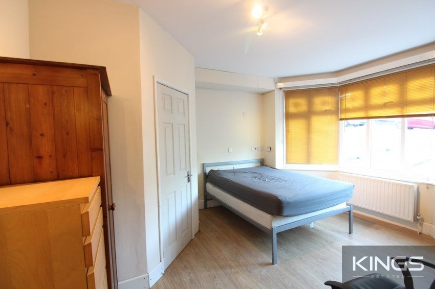 Flat Mead Crescent in Southampton