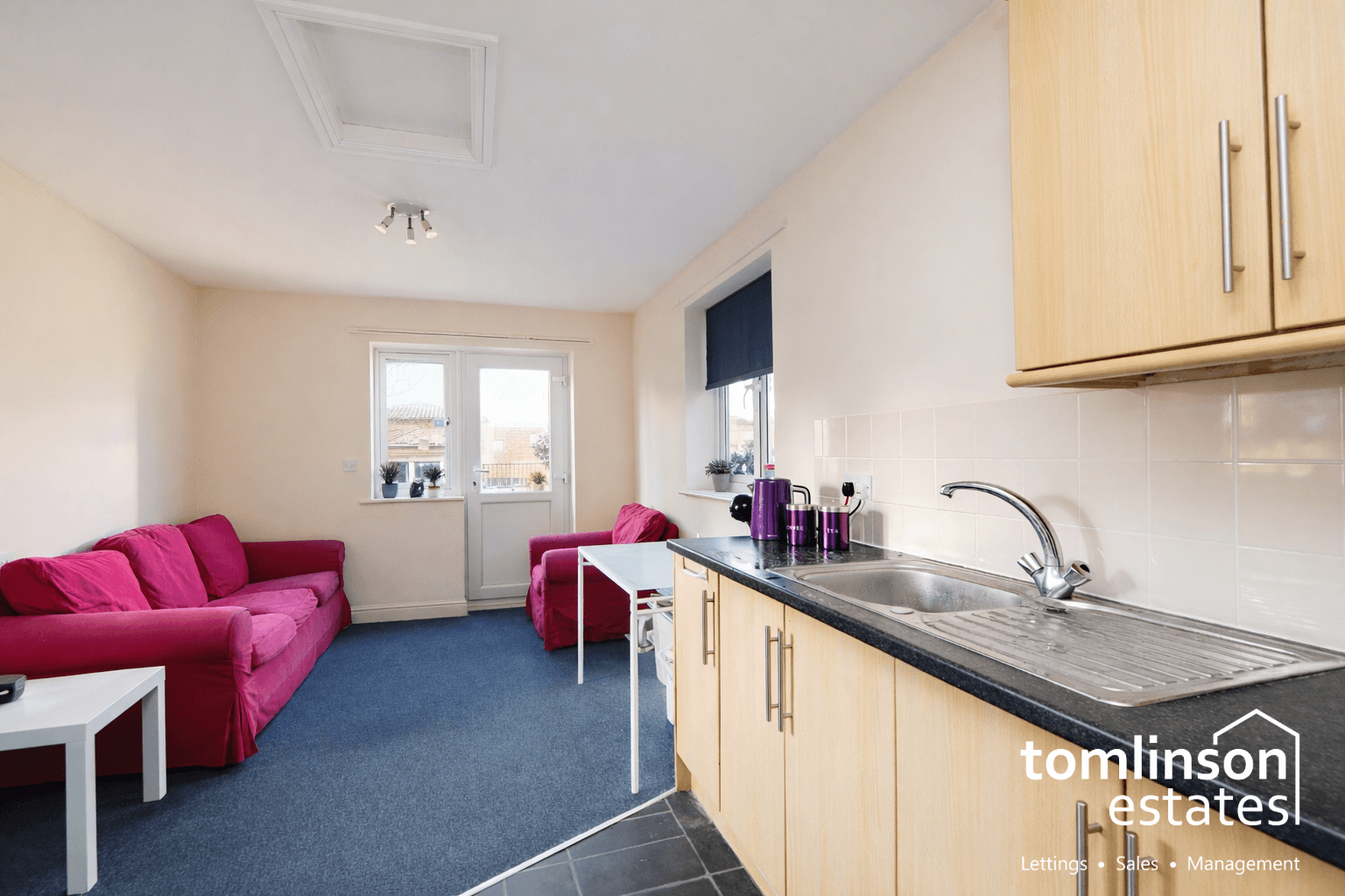 Flat Ednaston Road in Nottingham