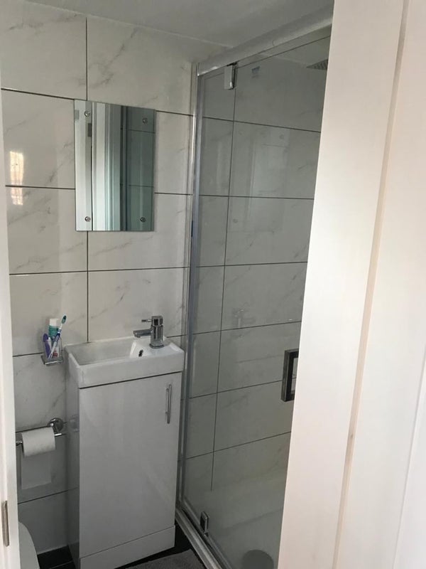 Flat Lichfield Way in Greater London
