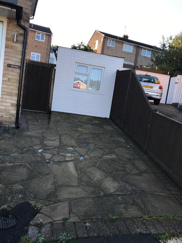 Flat Lichfield Way in Greater London