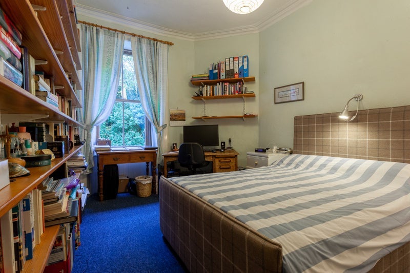 Flat Stoneycroft Road in South Queensferry