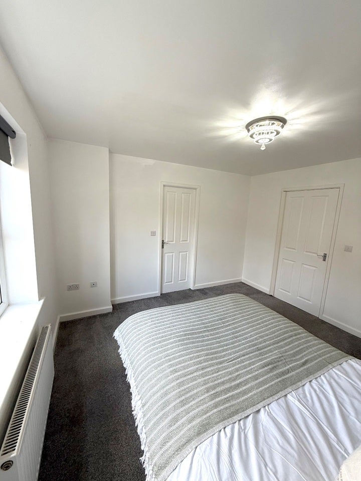Flat Millbank Place in Ashfield