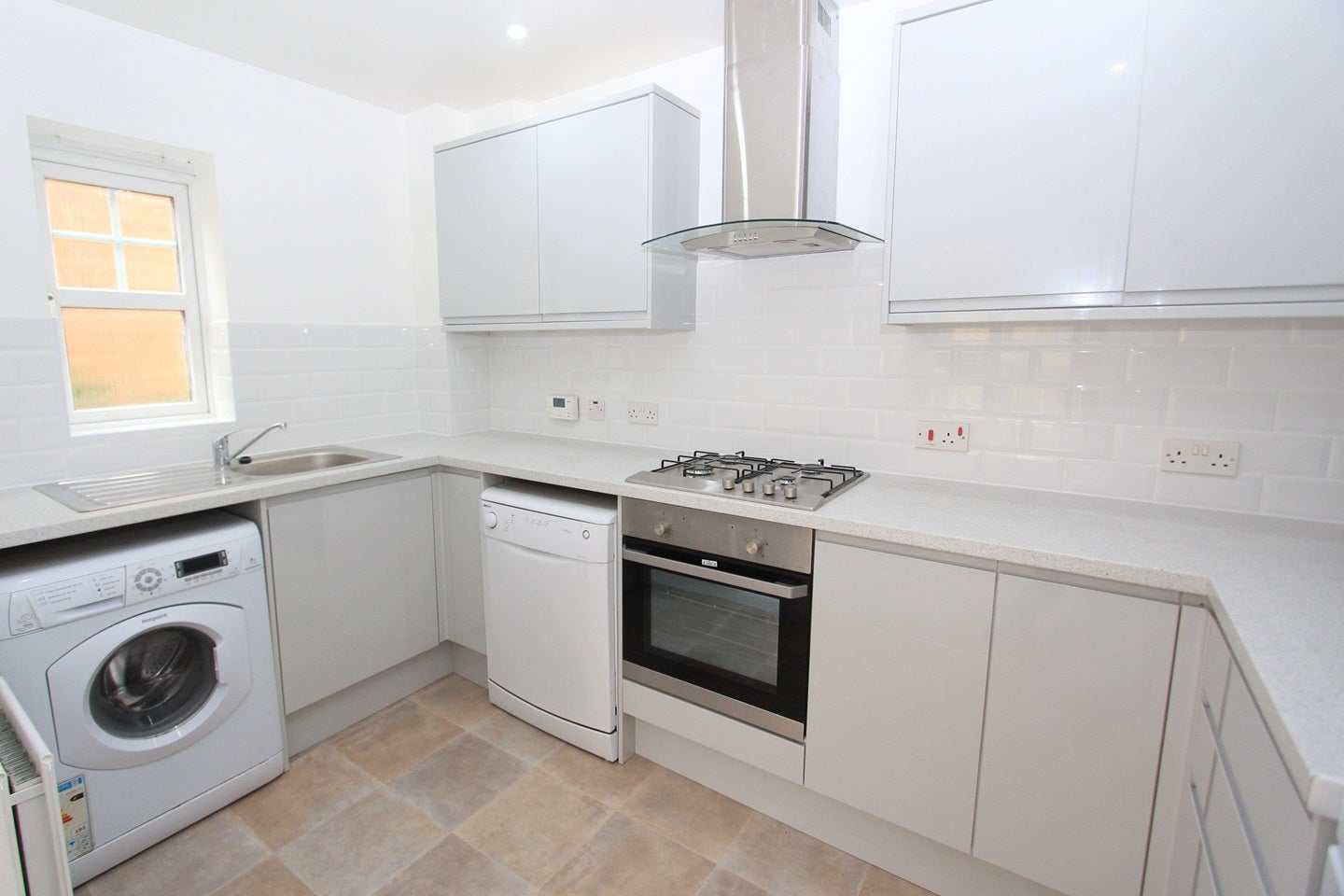 Flat Seaton Square in Greater London