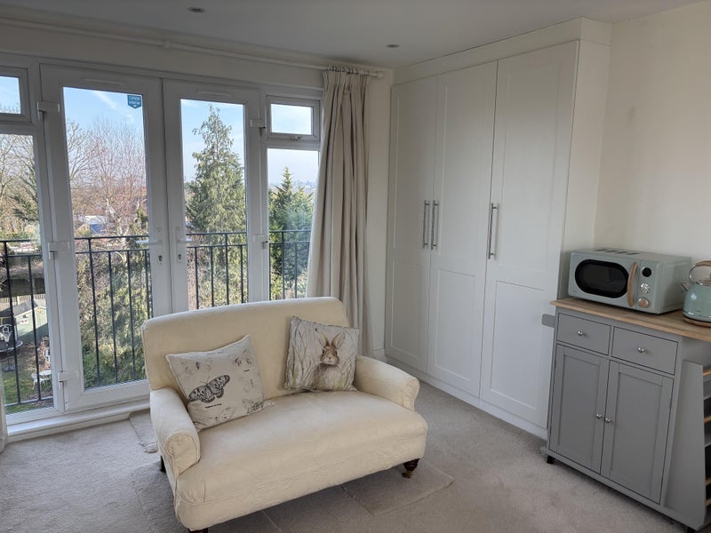 Room Woodland Way in Greater London