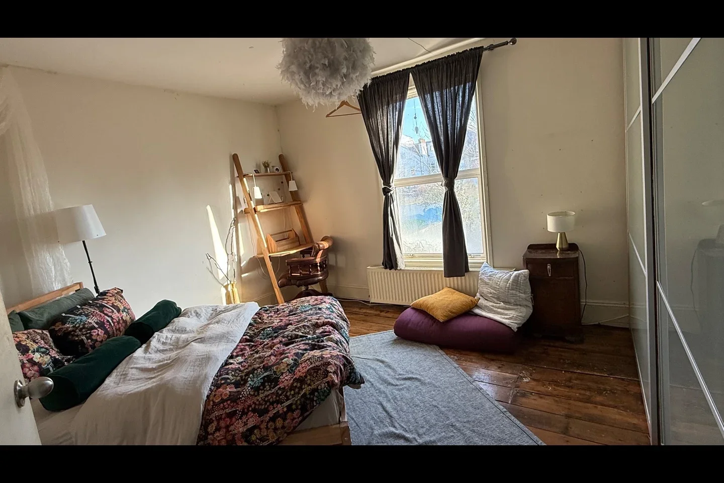 Room Bethune Road in Greater London