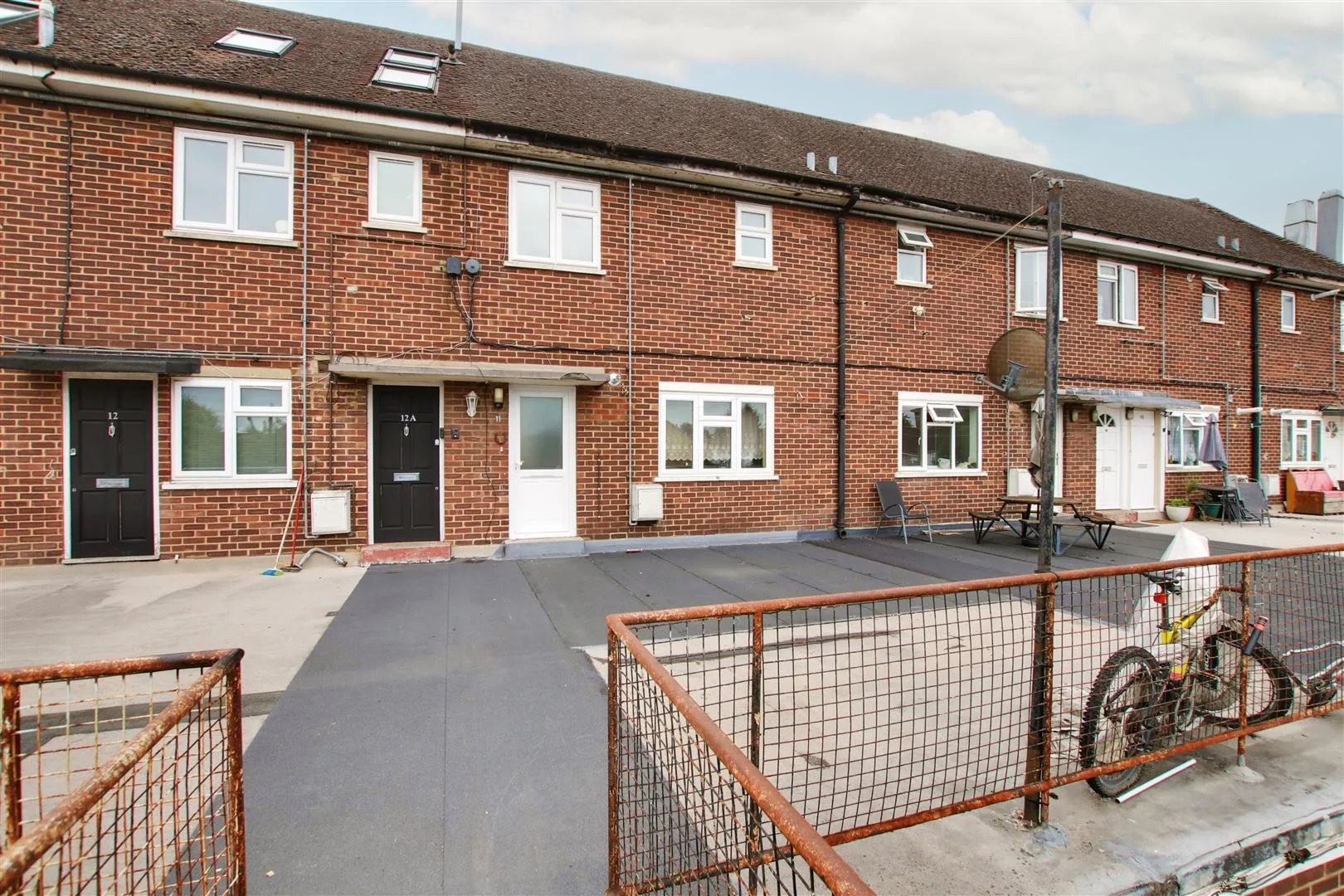 Flat Turners Hill in Cheshunt