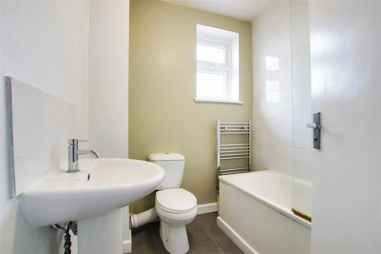 Flat Turners Hill in Cheshunt