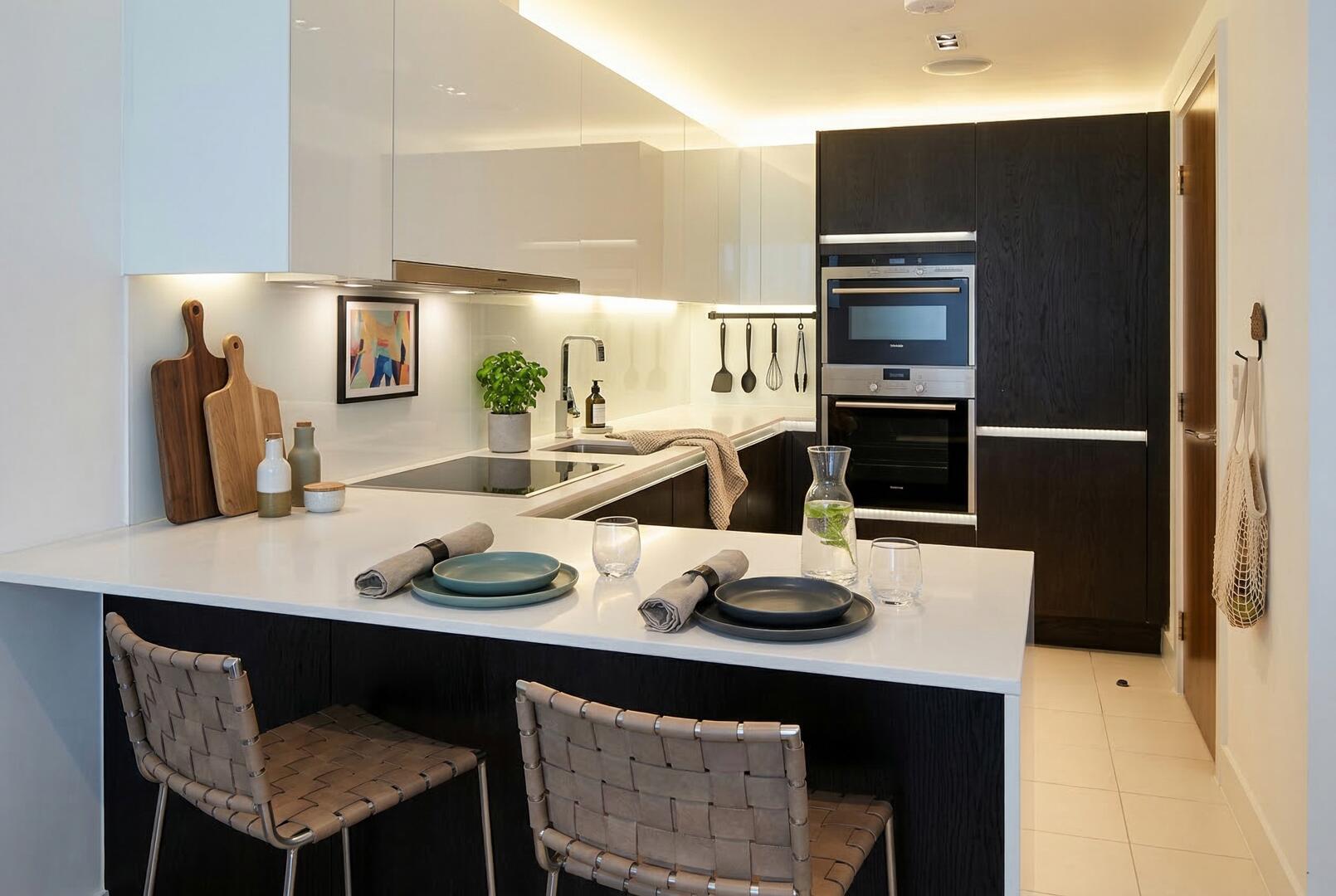Flat Kew Bridge Road in Greater London