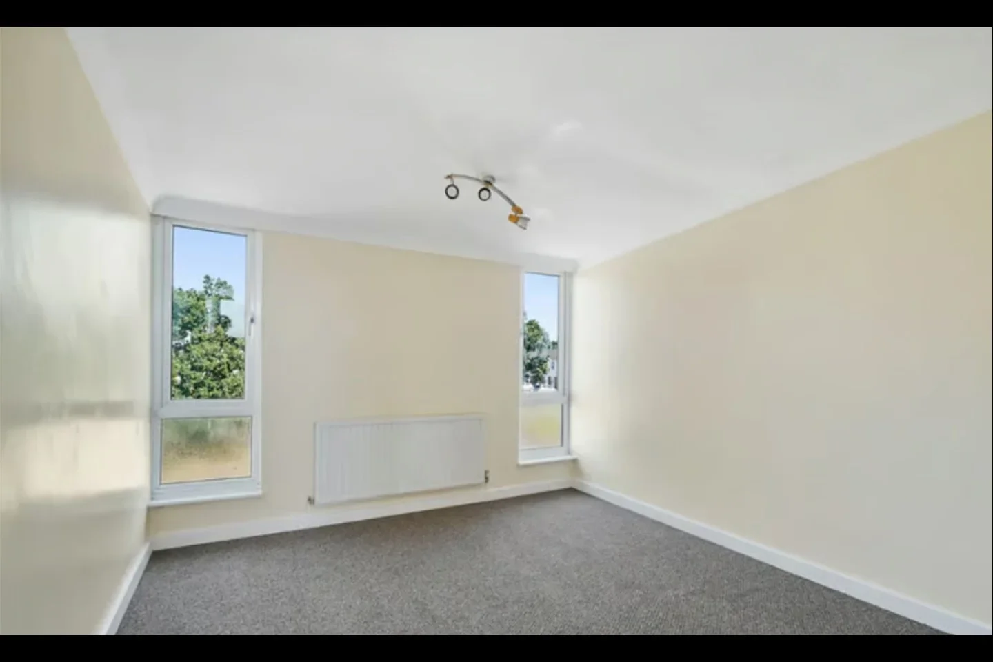 House Aluric Close in Chadwell St Mary