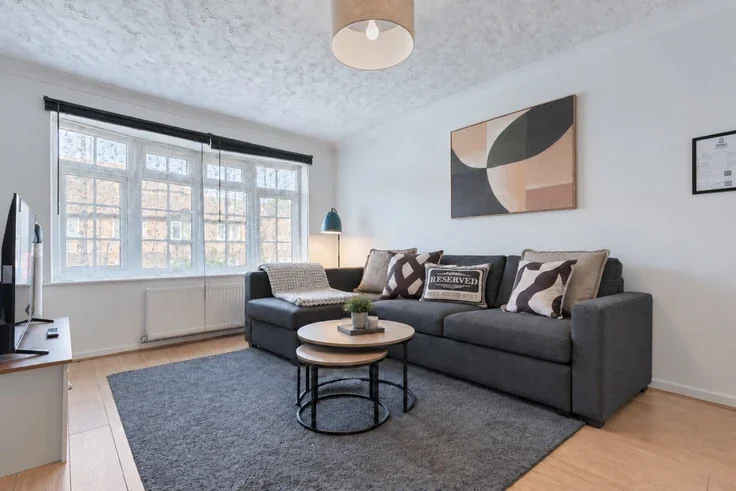 Flat Alexandra Gardens in Nottingham