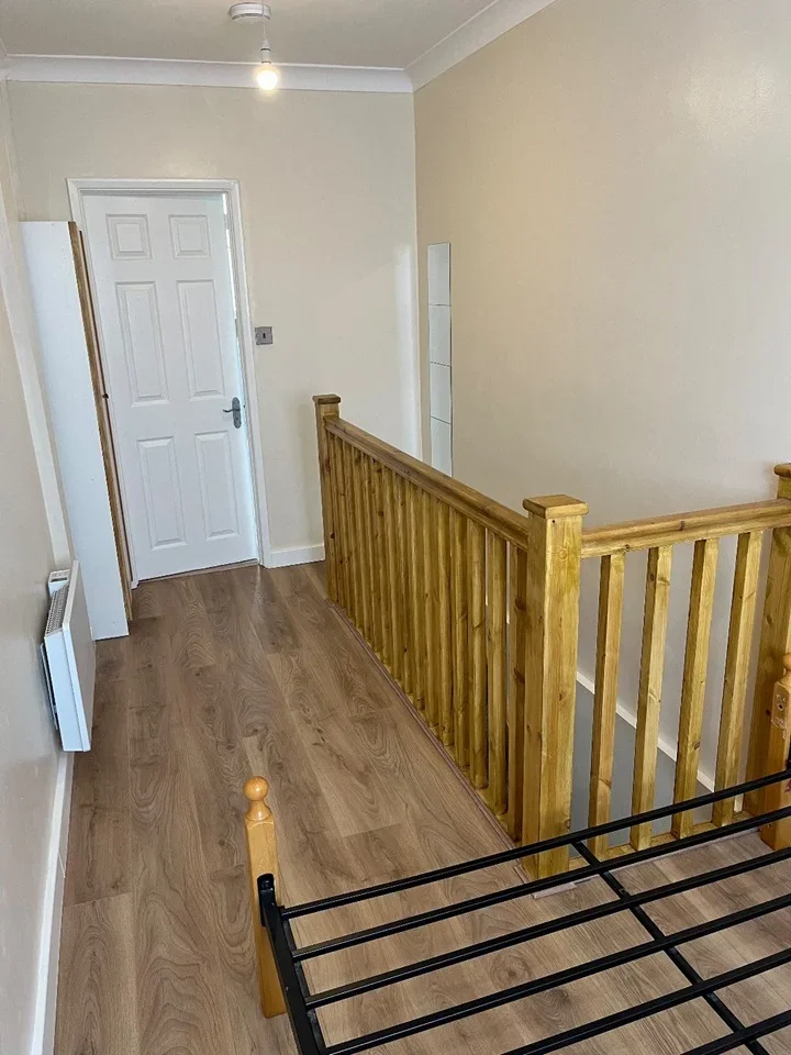 Flat Dymchurch Close in Greater London