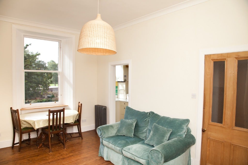 Flat Waverley Park Terrace in City of Edinburgh