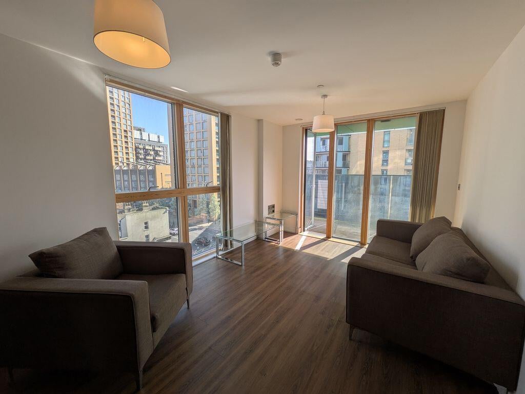 Flat Loampit Vale in Greater London