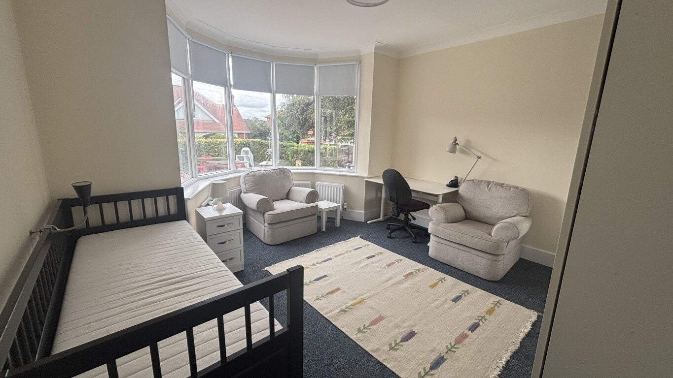 Room Thorntree Drive in Newcastle upon Tyne