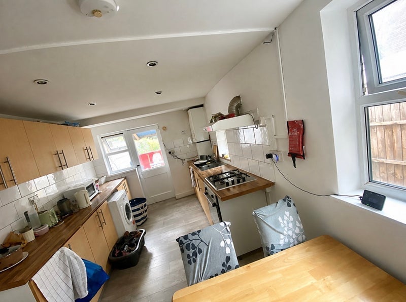 Room Hornsey Park Road in Greater London