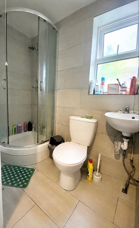 Room Hornsey Park Road in Greater London