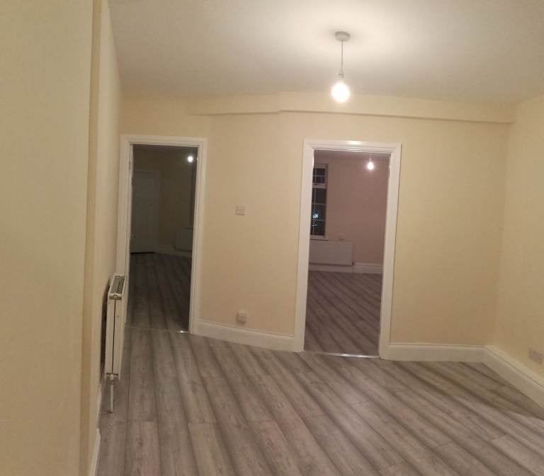 Flat South Street in Greater London